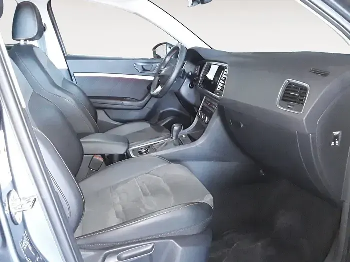 Usado Seat Ateca FR 150 CV (110 kW) 2025 Gris SUV