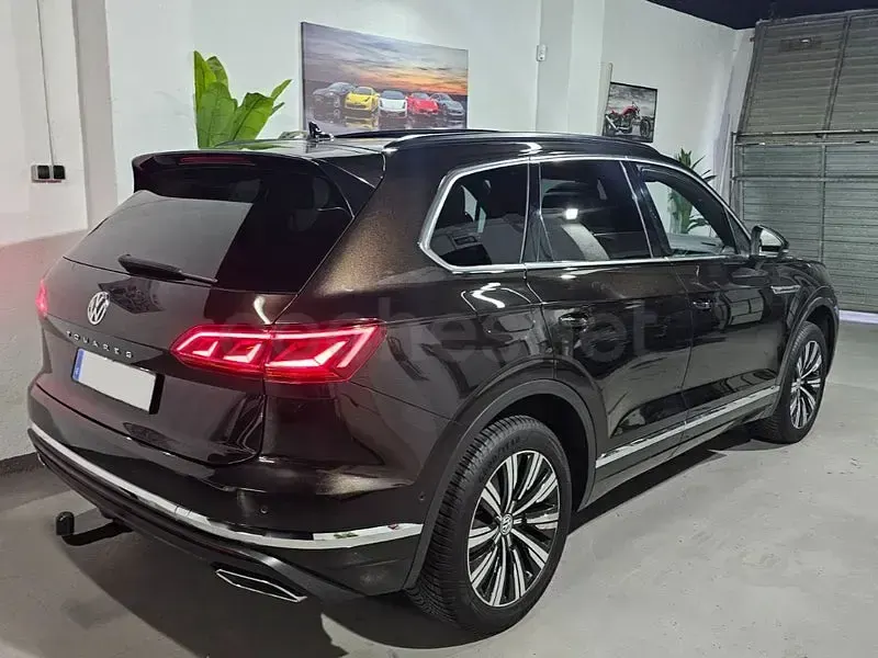 Usado VW Touareg R-line 286 CV (210 kW) 2020 Marrón SUV