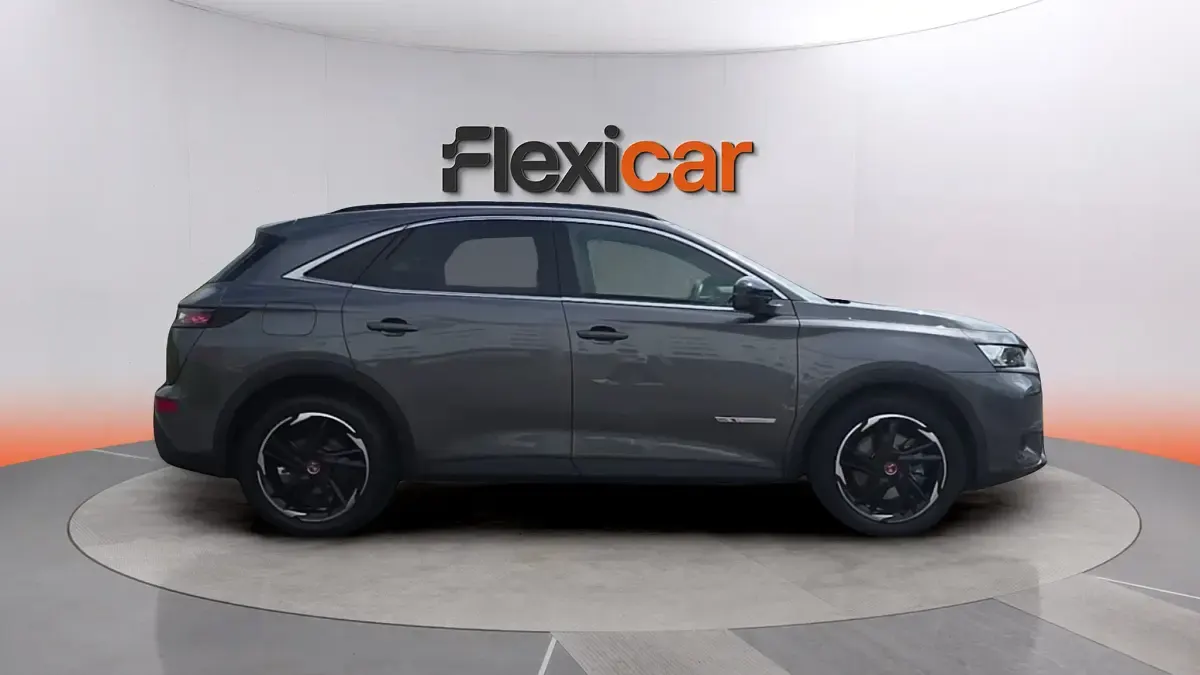 Usado DS Automobiles DS7 Crossback Performance Line Plus 226 CV (166 kW) 2021 Gris SUV