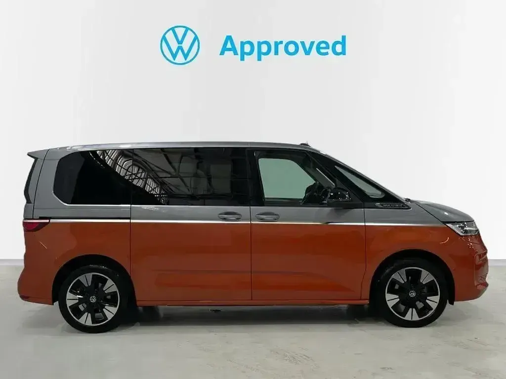 Usado VW Multivan Style 150 CV (110 kW) 2025 Naranja Monovolumen