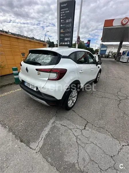 Usado Renault Captur Intens 100 CV (73 kW) 2021 Blanco SUV
