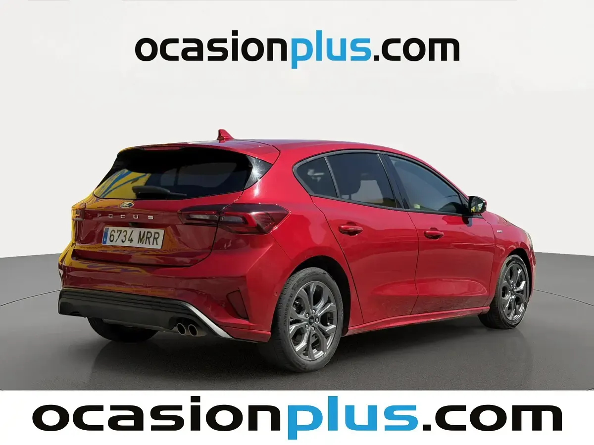 Usado Ford Focus ST-Line 155 CV (114 kW) 2024 Rojo Utilitario