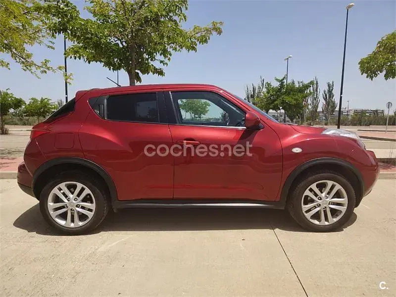 Usado Nissan Juke Tekna 110 CV (80 kW) 2010 Rojo SUV