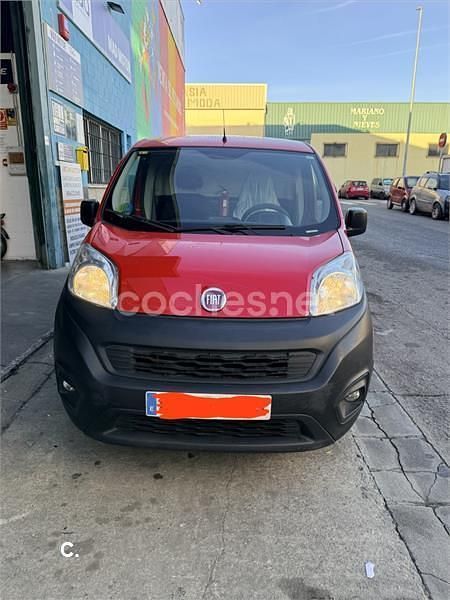 Usado Fiat Fiorino 70 CV (51 kW) 2016 Rojo Monovolumen