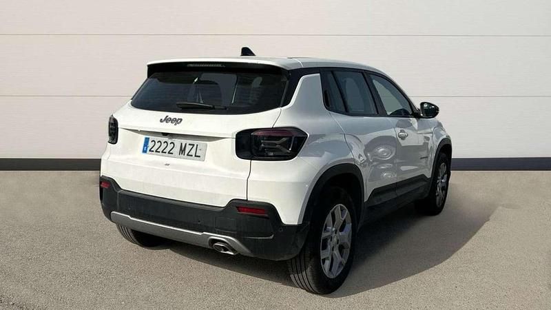 Usado Jeep Avenger Altitude 101 HP (74 kW) 2025 Branco SUV