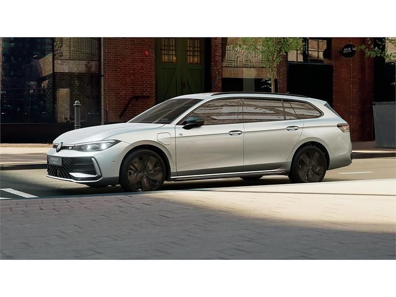 Nuevo VW Passat R-line 272 CV (200 kW) 2025 Plata Familiar