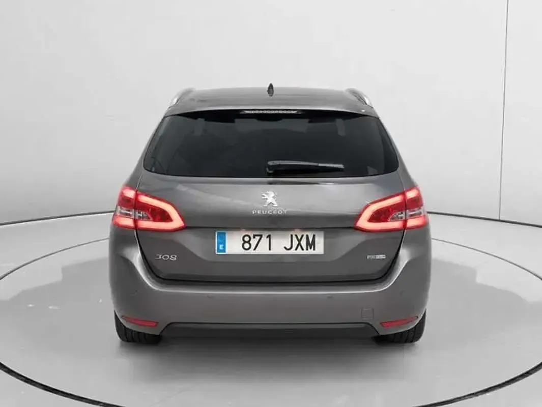 Usado Peugeot 308 Allure 131 CV (96 kW) 2017 Gris Utilitario