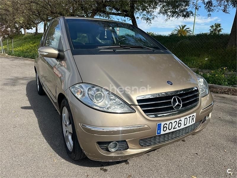 Usado Mercedes A180 Avantgarde 109 CV (80 kW) 2005 Beige Berlina