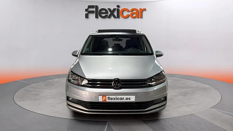 Usado VW Touran Advance 122 CV (89 kW) 2023 Gris Monovolumen
