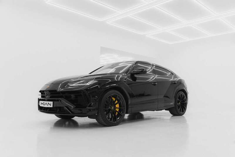 Negro Usado 2024 Lamborghini Urus SUV | 339.900 € (Precio justo) - Imagen 1/4