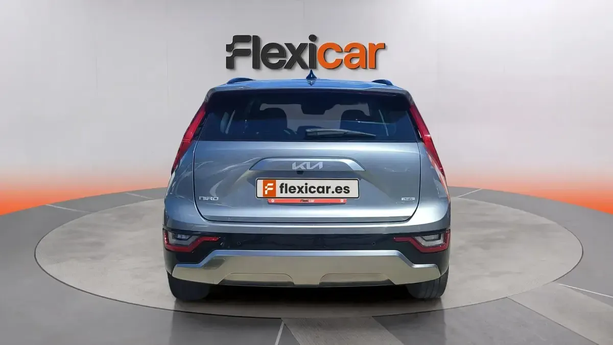 Usado Kia Niro 141 CV (103 kW) 2022 Gris SUV