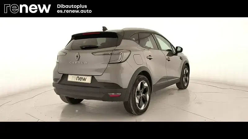 Usado Renault Captur Techno 100 CV (73 kW) 2025 Gris SUV