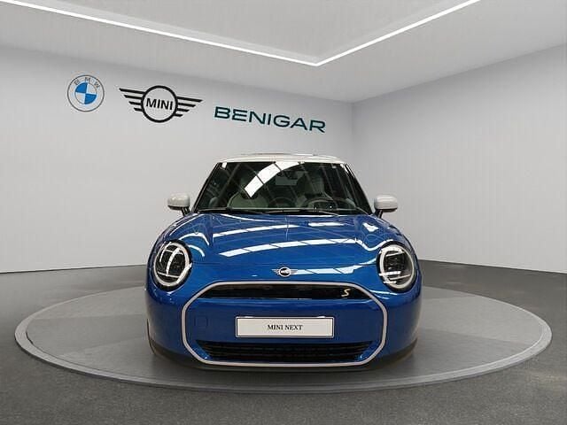Usado Mini Cooper SE Essential 160 kW (218 CV) 2024 Azul Utilitario
