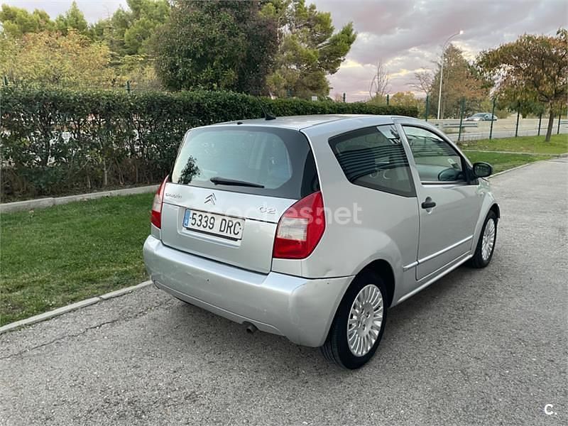 Usado Citroën C2 75 CV (55 kW) 2005 Gris / plata Utilitario