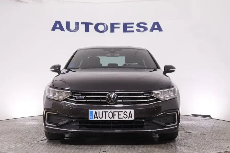 Usado VW Bora GTE 218 CV (160 kW) 2021 Gris Berlina