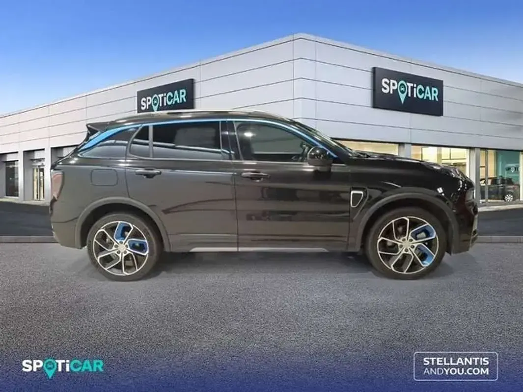 Usado Lynk & Co 01 261 CV (191 kW) 2023 Negro SUV