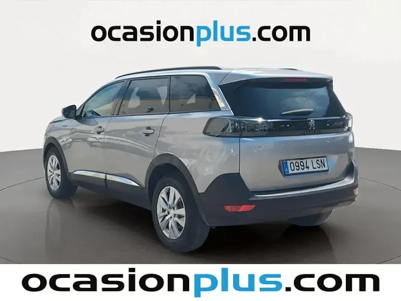 Usado Peugeot 5008 Style 130 CV (95 kW) 2021 Gris / plata SUV