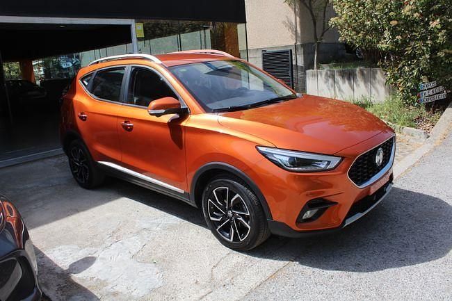 Usado MG ZS Luxury 107 HP (78 kW) 2023 Laranja SUV