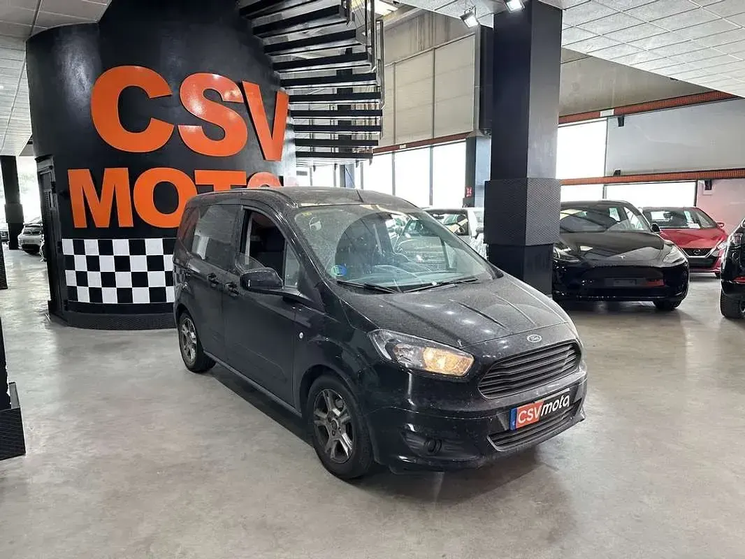 Usado Ford Tourneo Connect Trend 100 CV (73 kW) 2018 Monovolumen