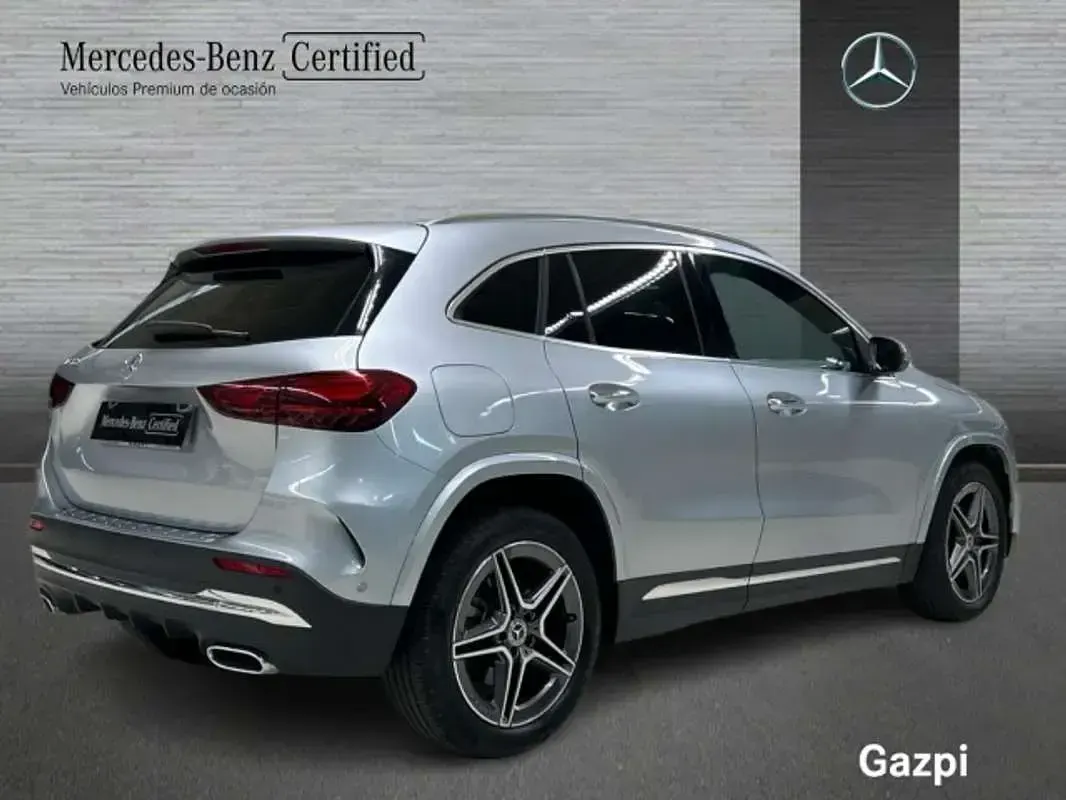 Usado Mercedes GLA250 218 CV (160 kW) 2025 Gris / plata SUV