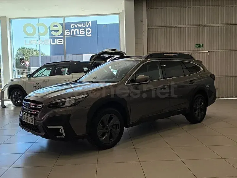 Usado Subaru Outback 169 CV (124 kW) 2022 Marrón Familiar