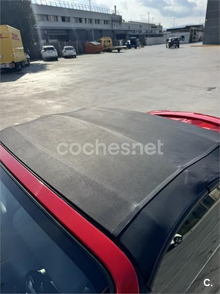 Usado Toyota MR2 140 CV (102 kW) 2004 Rojo Descapotable