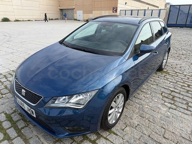 Usado Seat Leon CONNECT 110 CV (80 kW) 2015 Azul Familiar