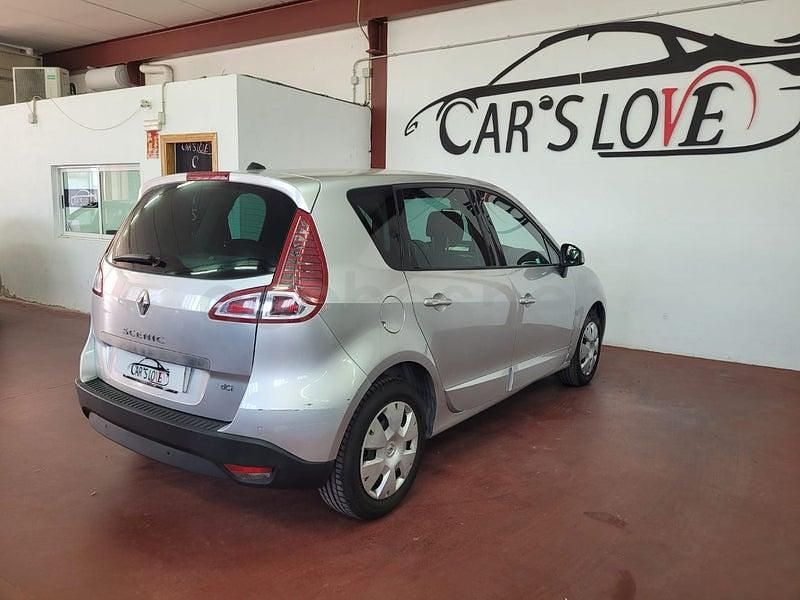 Usado Renault Scénic III Dynamique 110 CV (80 kW) 2011 Gris / plata Monovolumen