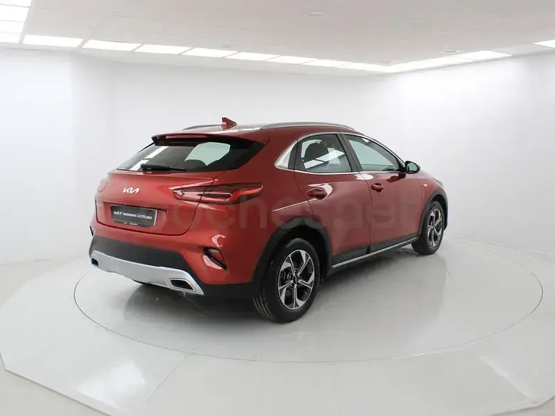 Usado Kia XCeed 120 CV (88 kW) 2022 Rojo SUV