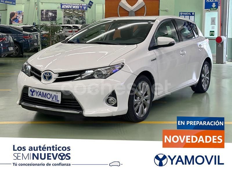 Blanco Usado 2015 Toyota Auris Hybrid Active Berlina | 13.950 € (Precio justo) - Imagen 1/4