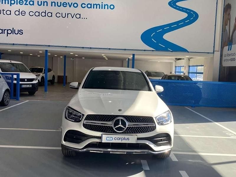 Usado Mercedes GLC300e 313 CV (230 kW) 2023 Blanco Coupe