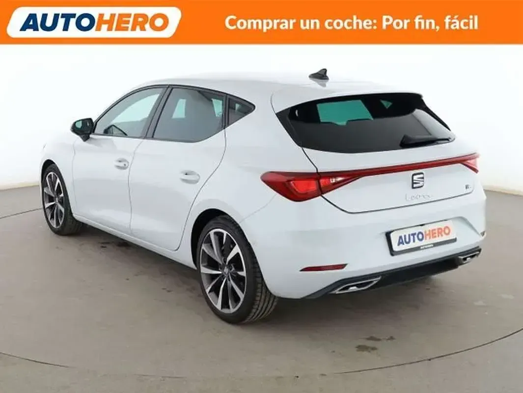 Usado Seat Leon FR 150 CV (110 kW) 2021 Blanco Berlina