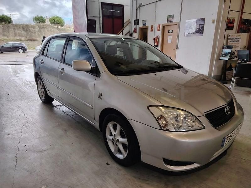 Usado Toyota Corolla Sol 116 CV (85 kW) 2003 Gris / plata Berlina
