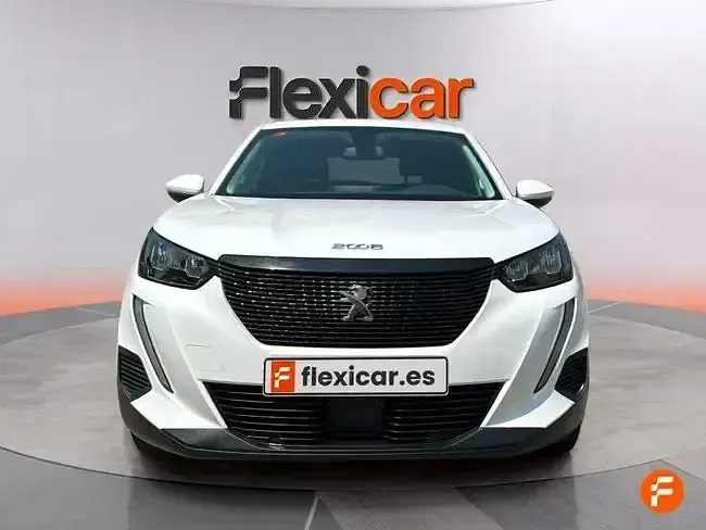 Usado Peugeot 2008 Active 100 CV (73 kW) 2021 Blanco SUV