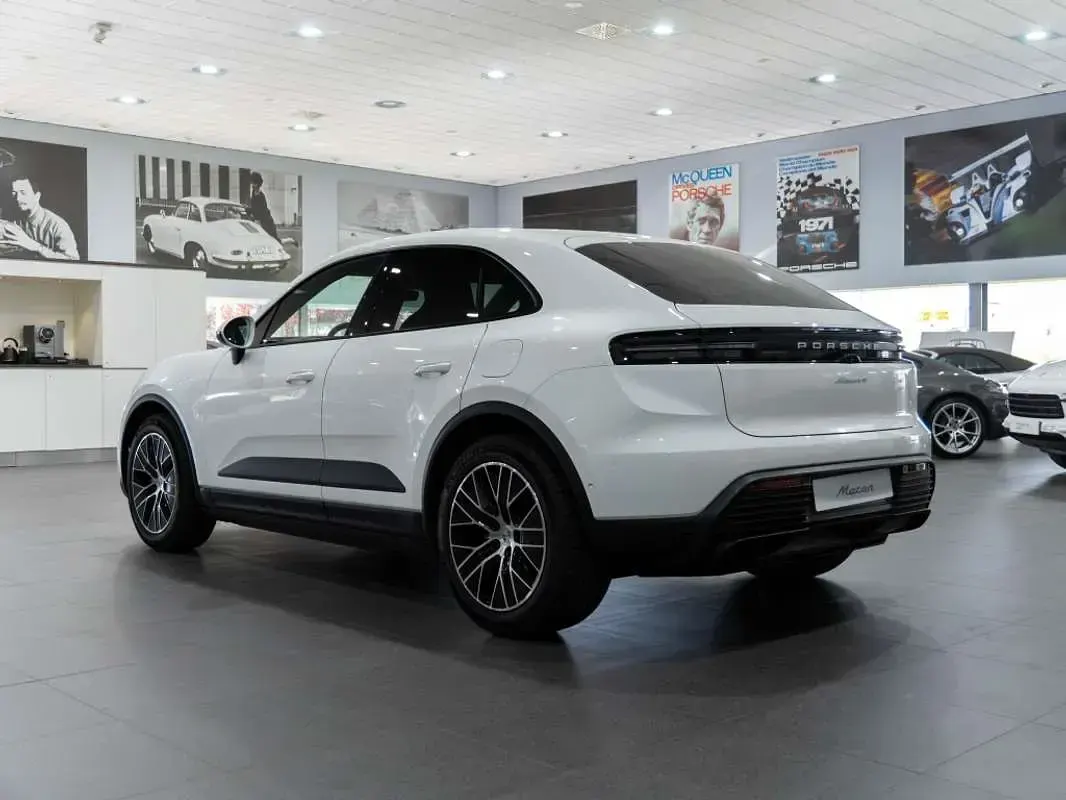 Usado Porsche Macan 300 kW (408 CV) 2026 Blanco SUV