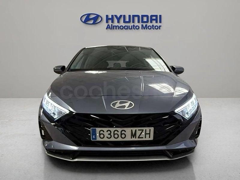 Usado Hyundai i20 100 CV (73 kW) 2025 Azul Utilitario