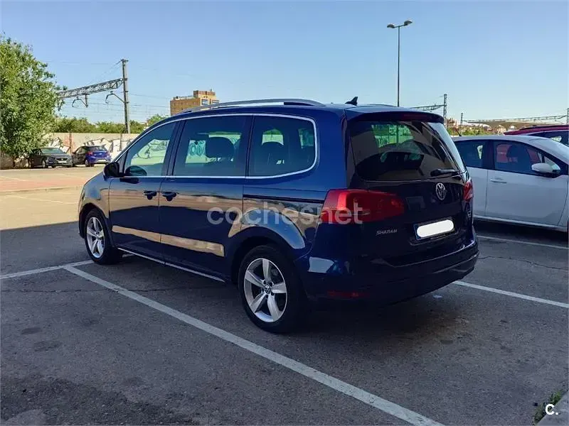Usado VW Sharan Advance 140 CV (102 kW) 2015 Azul Monovolumen