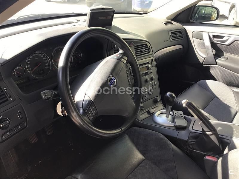 Usado Volvo S60 Kinetic 170 CV (125 kW) 2004 Verde Berlina