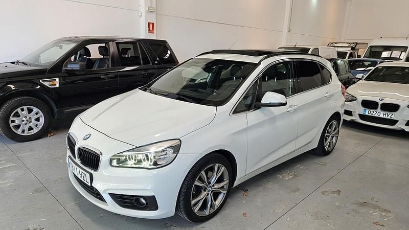 Blanco Usado 2015 BMW 218 Active Tourer Sport Line Monovolumen | 12.990 € (Precio justo) - Imagen 1/4