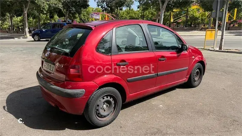 Usado Citroën C3 70 CV (51 kW) 2005 Rojo Berlina