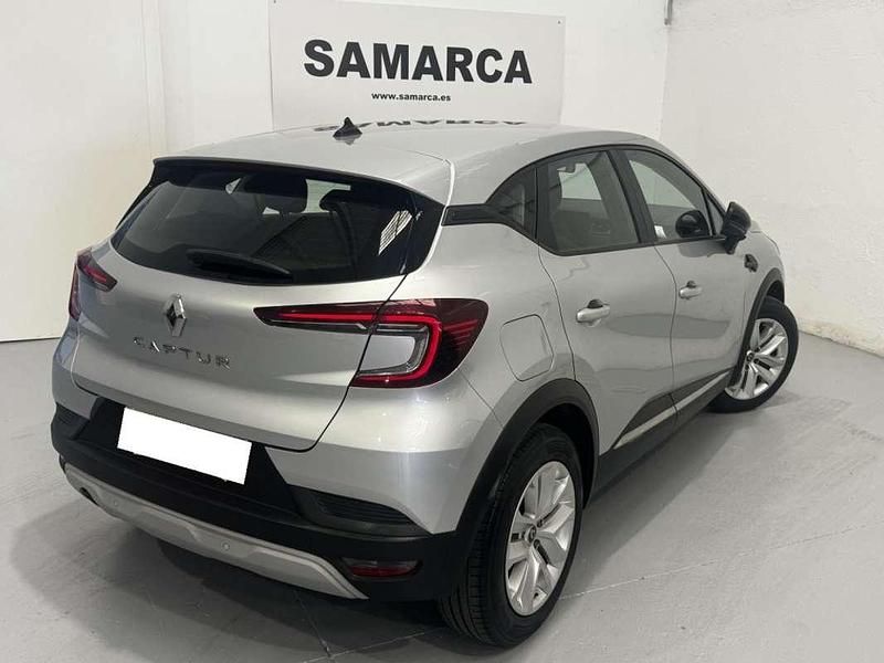 Usado Renault Captur Intens 95 HP (69 kW) 2020 Prateado SUV