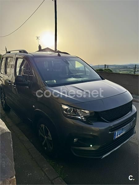 Usado Peugeot Rifter GT-line 110 CV (80 kW) 2018 Gris / plata Monovolumen