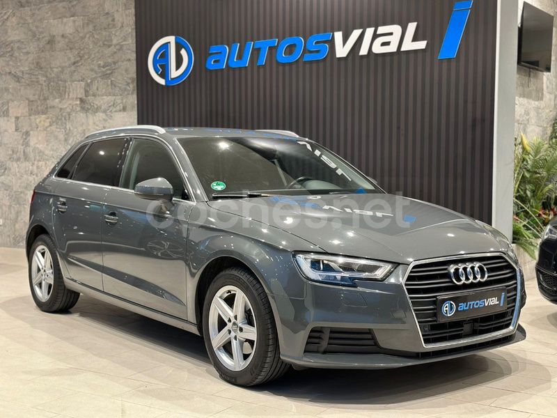 Gris / plata Usado 2019 Audi A3 Sportback Berlina | 18.900 € (Precio justo) - Imagen 1/4