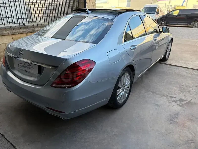 Usado Mercedes S500 455 CV (334 kW) 2014 Azul Berlina