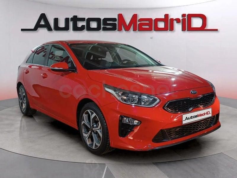 Usado Kia Ceed 100 CV (73 kW) 2019 Rojo Utilitario