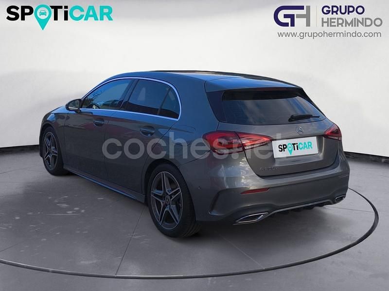 Usado Mercedes A200 150 CV (110 kW) 2021 Gris / plata Berlina