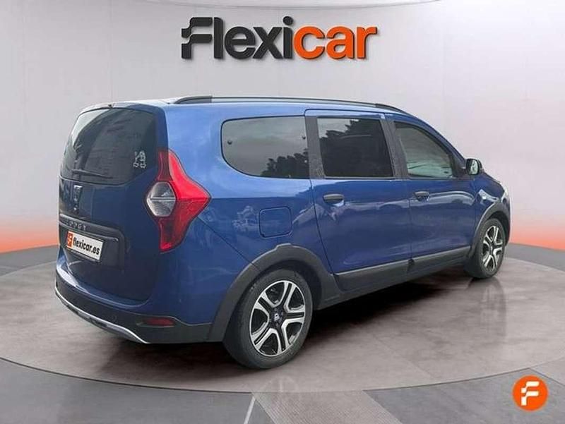 Usado Dacia Lodgy Comfort 131 CV (96 kW) 2020 Azul Monovolumen