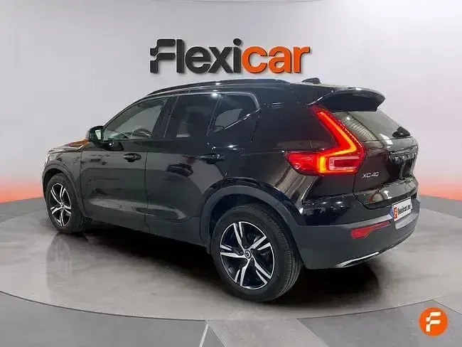 Usado Volvo XC40 R-Design 150 CV (110 kW) 2020 Negro SUV
