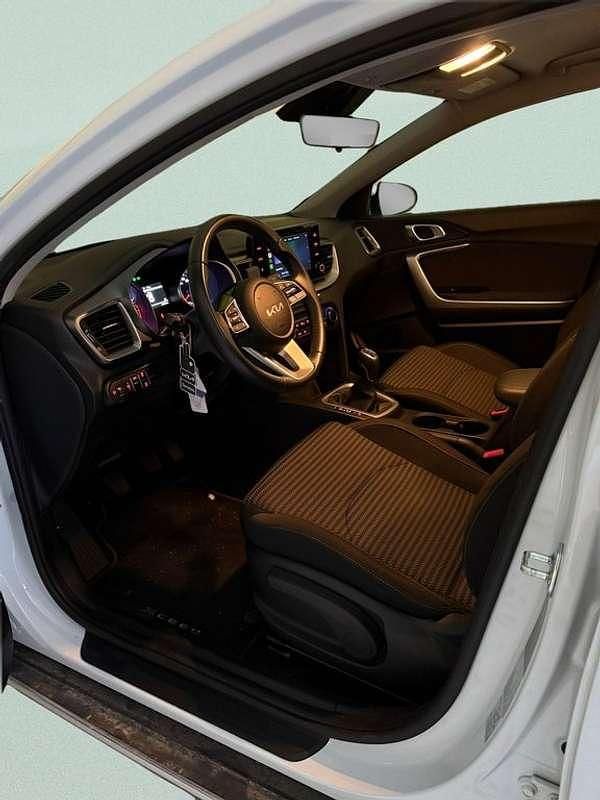 Usado Kia XCeed 120 CV (88 kW) 2023 Blanco SUV