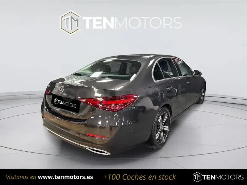 Usado Mercedes C200 163 CV (119 kW) 2022 Gris / plata Berlina